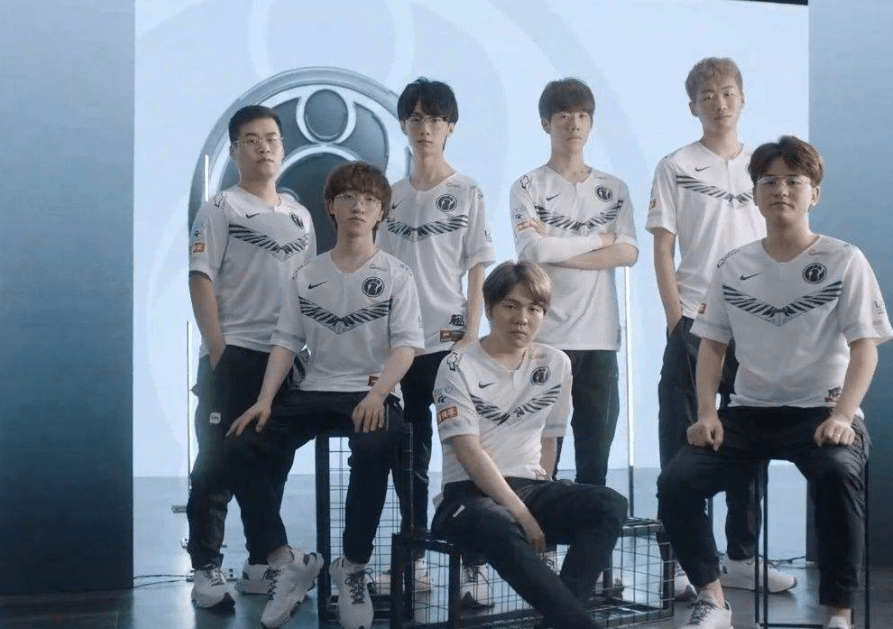 也见证了中 也见证了中