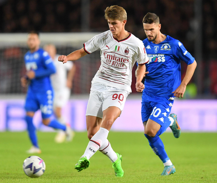 表现虽然有 表现虽然有