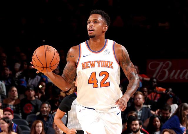 低手上篮 低手上篮